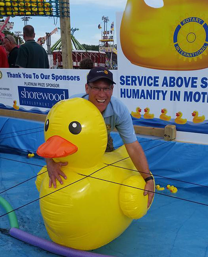 Buffalo Grove Rotary Duck Race